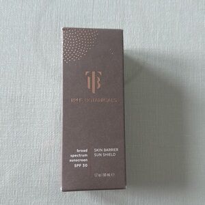 True Botanicals Skin Barrier Sun Shield spf 30